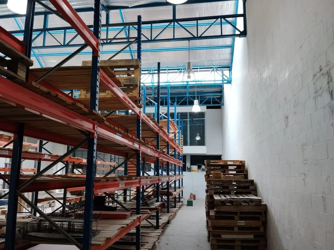 Galpón industrial de 466 m² a metros de Ruta 20 · Miniatura 18