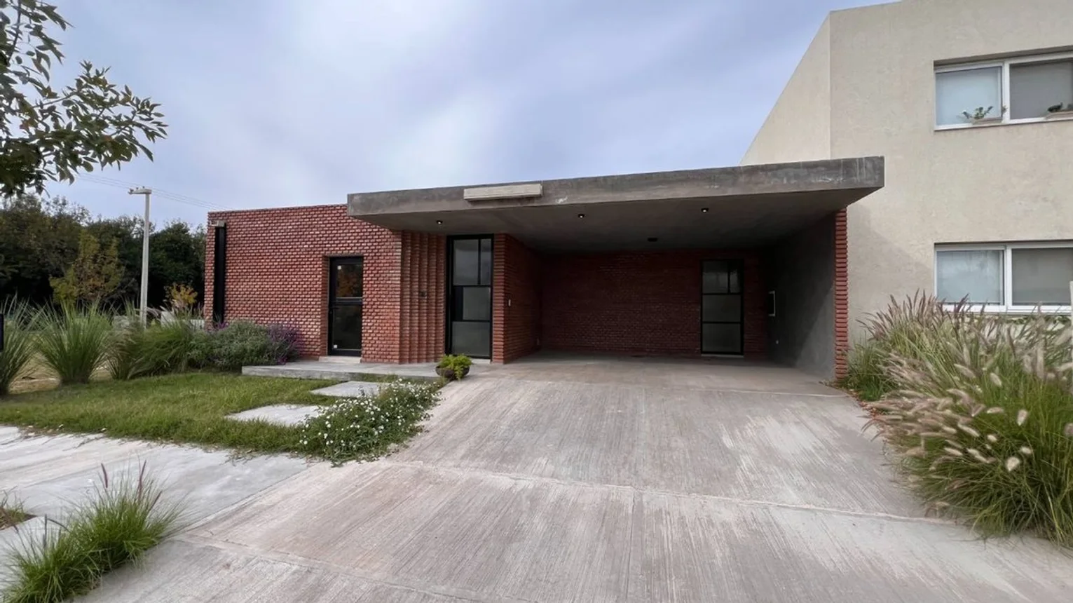 Casa a estrenar en Distrito Sur, 3 dormitorios y una planta · Miniatura 3
