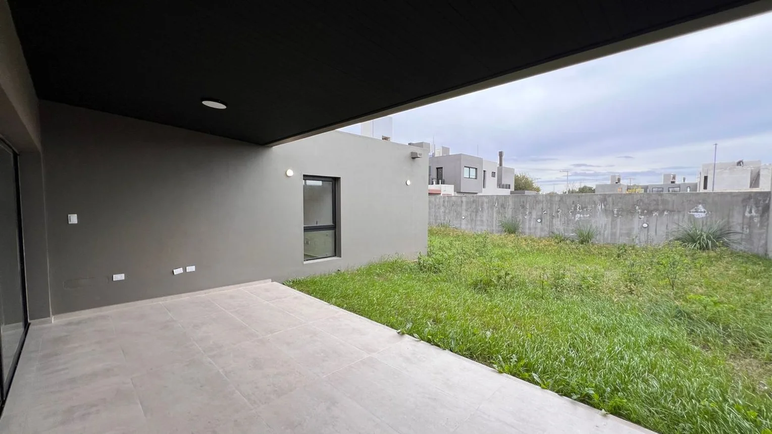 Casa a estrenar en Distrito Sur, 3 dormitorios y una planta · Miniatura 12