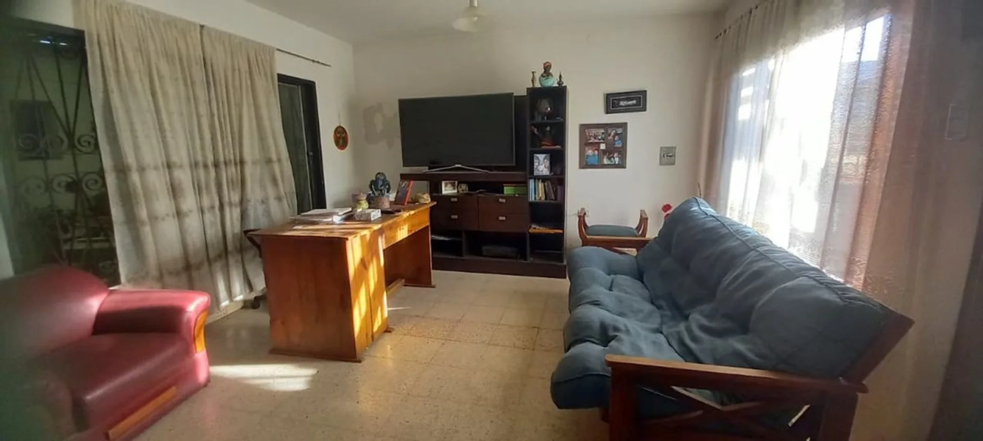 Casa de 3 dormitorios con departamento en planta alta en Empalme · Miniatura 7