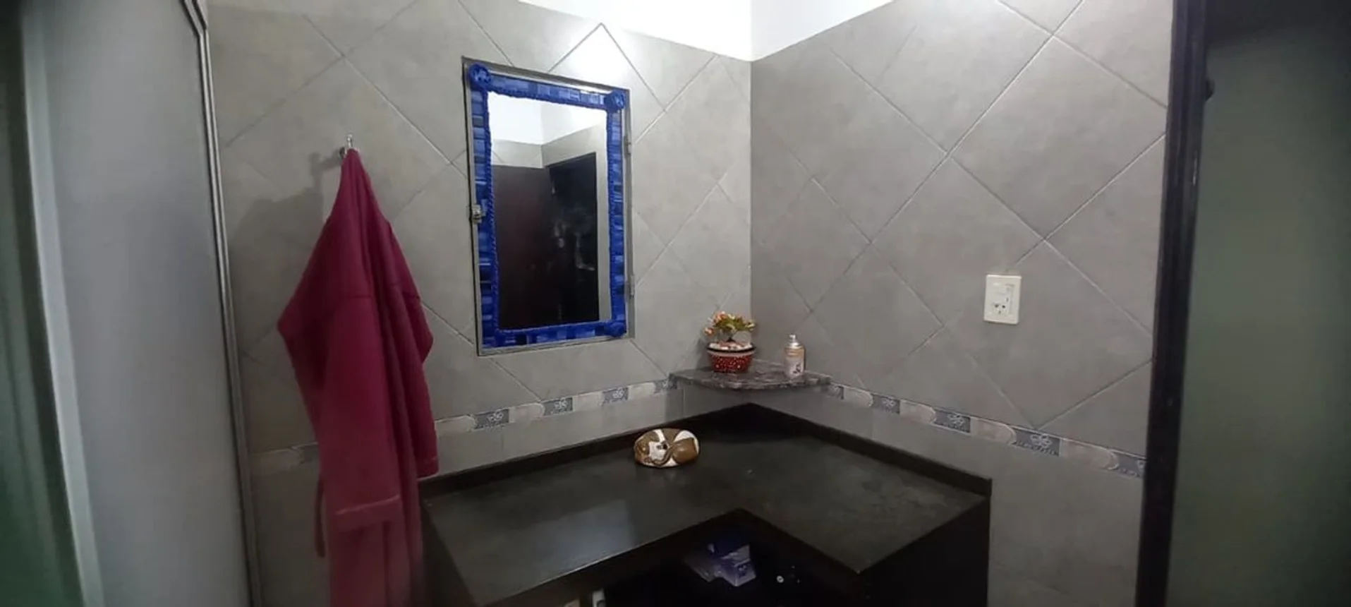Casa de 3 dormitorios con departamento en planta alta en Empalme · Miniatura 16