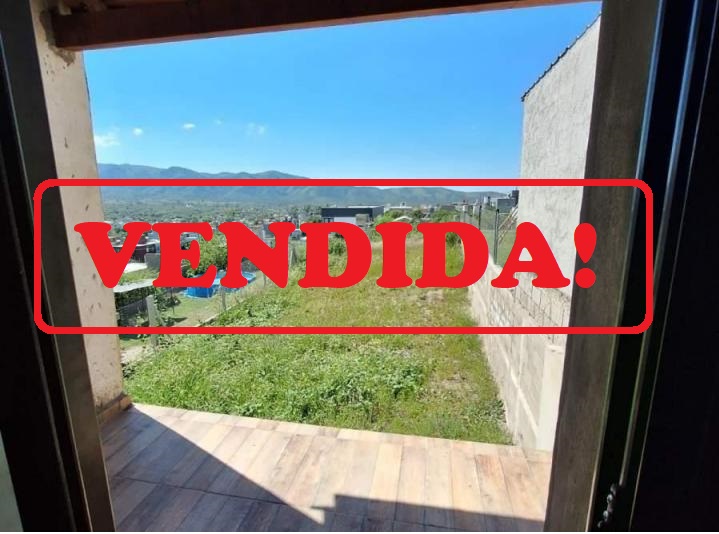 Oportunidad en Villa San Nicolás: Casa a Terminar con Gran Potencial y Hermosa Vista